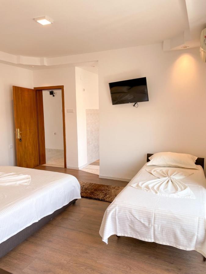 Casa Sinani Hotell Ulcinj Exteriör bild