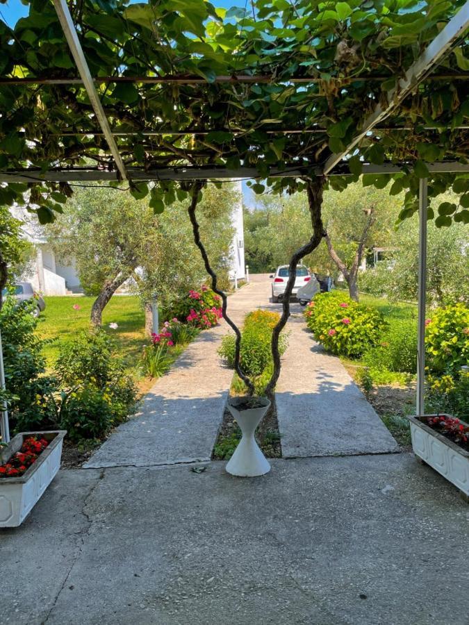 Casa Sinani Hotell Ulcinj Exteriör bild