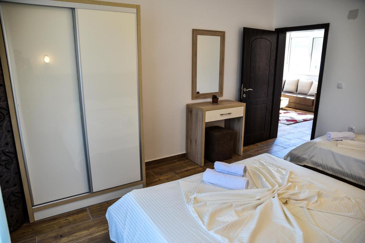Casa Sinani Hotell Ulcinj Exteriör bild